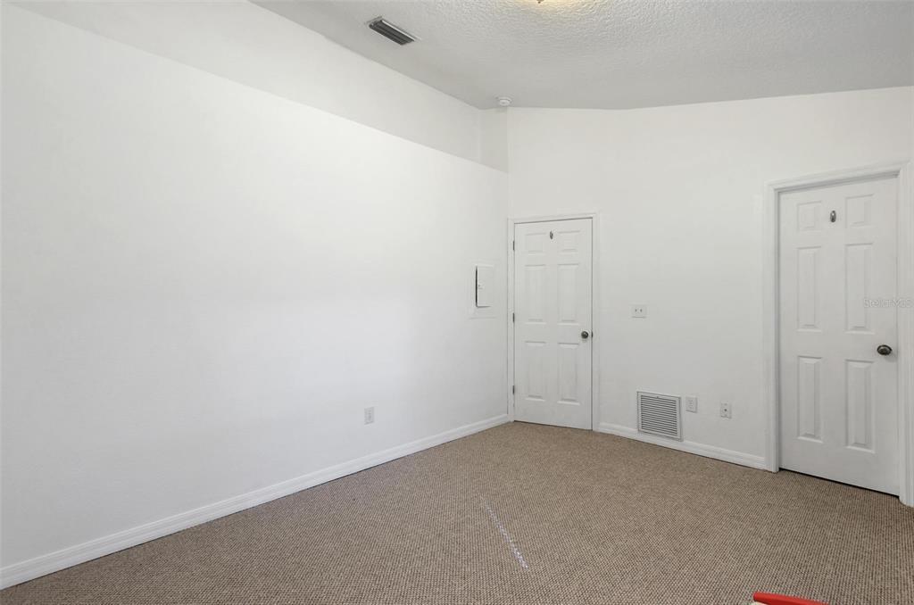 Building Photo - 2139 Golden Oak Ln