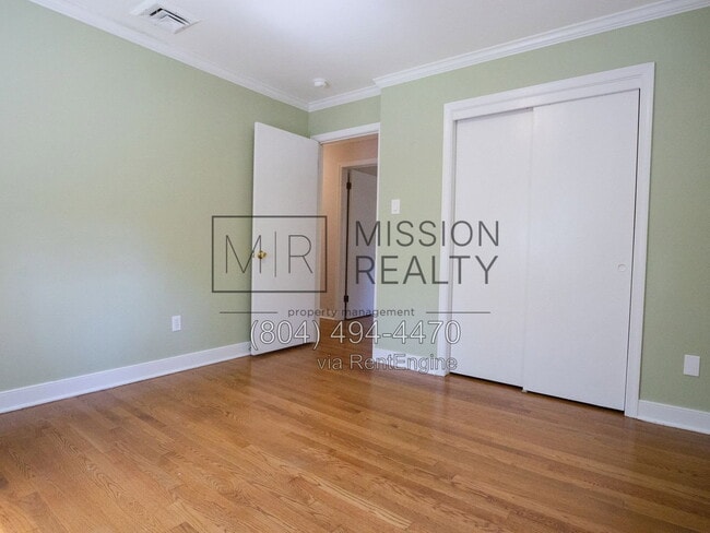Building Photo - 325 Fairwood Dr