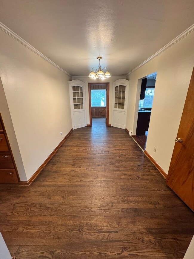 Building Photo - 212 E Kline St