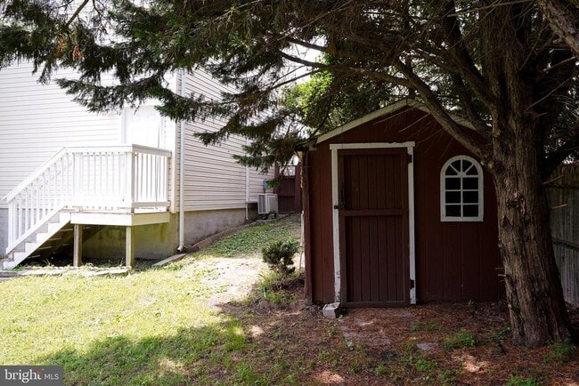 Building Photo - 7862 Centergate Ct