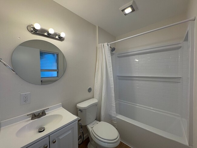 Building Photo - Newly Renovated El Cajon Home with Thoughtful Floor Plan