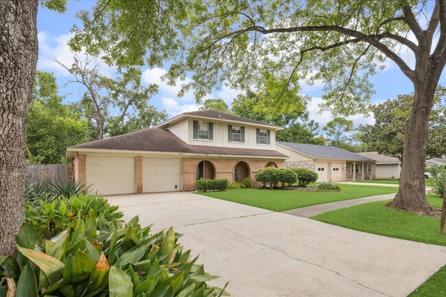 Building Photo - 12710 Westleigh Dr