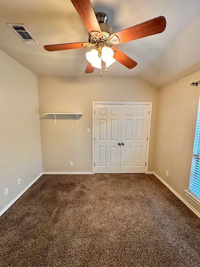 Building Photo - Now Available - Charming 3 Bedroom Patio Home
