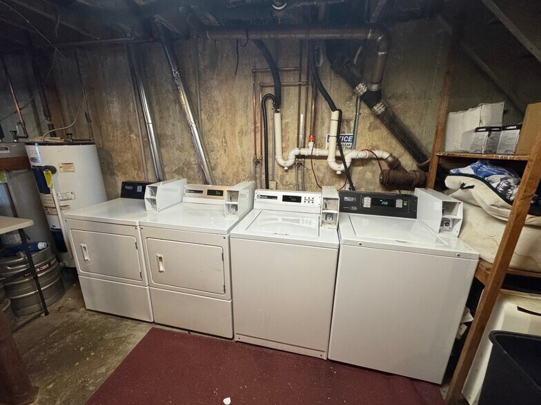 Building Photo - 37 Court St