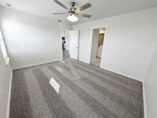 Building Photo - 2224 NW 170th St