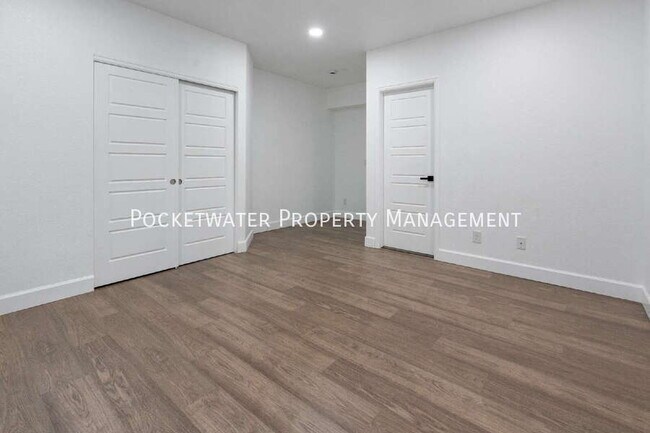 Building Photo - 5019 Thistle Dr