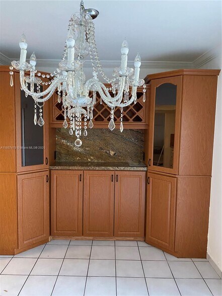 Building Photo - 10925 SW 113th Pl