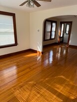 Building Photo - 7 Gardners Ln