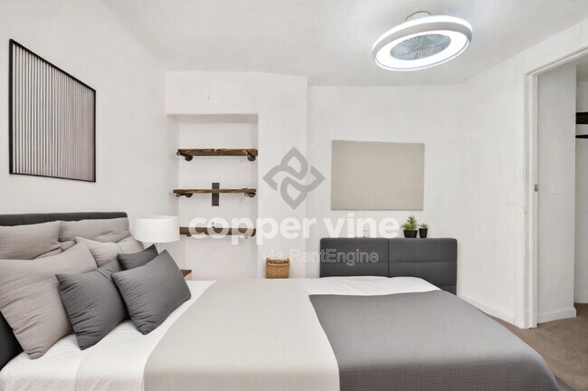 Building Photo - 1617 California St