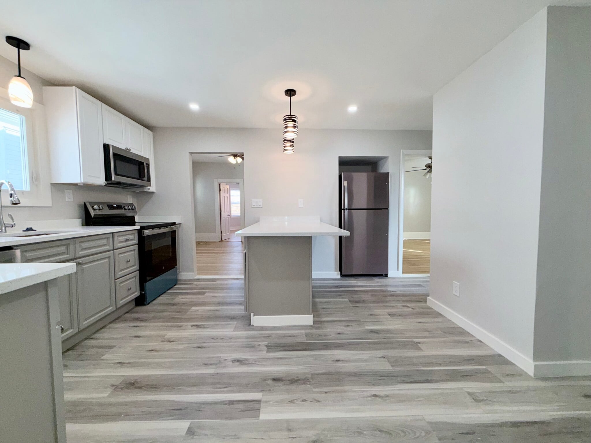 Building Photo - 13 Gladstone St