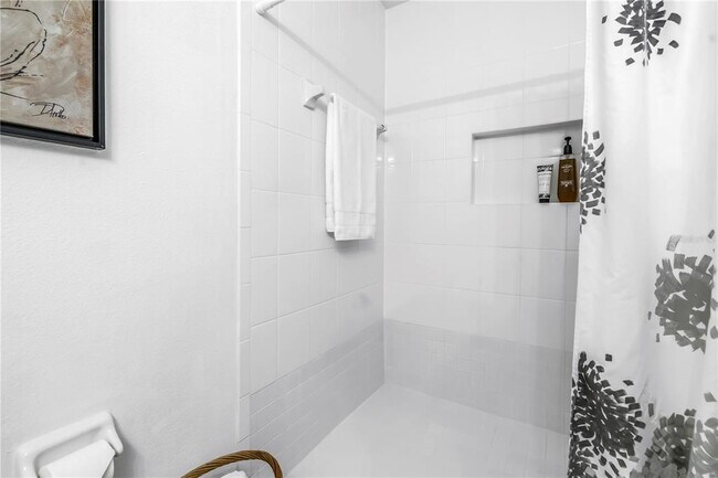 Building Photo - 316 8th St S