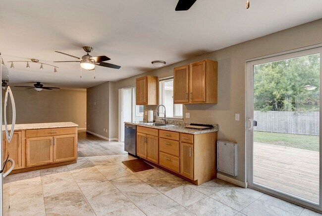 Building Photo - Updated 3 Bedroom, 2 Bath Home with Spacio...