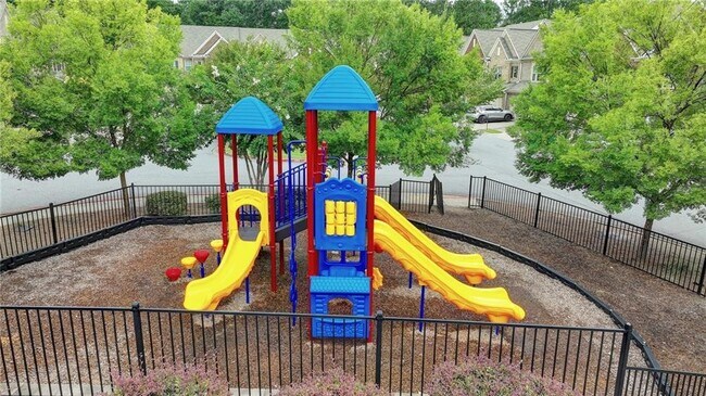 Building Photo - 812 Red Hart Ln
