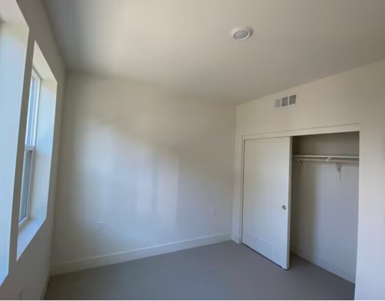 Building Photo - 3893 Quantum Dr