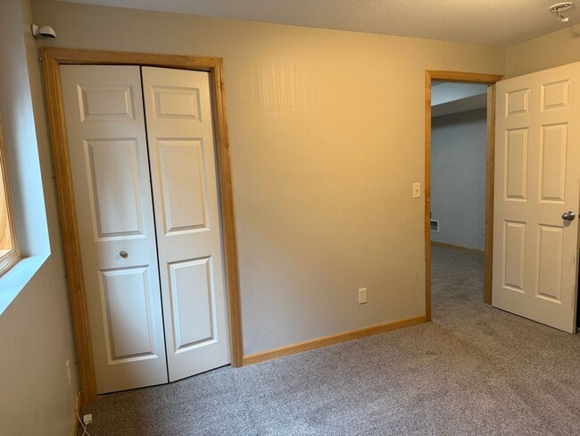 Building Photo - Spacious 3BR / 3BA Townhome with 2-Car Garage – Available Mid-March!