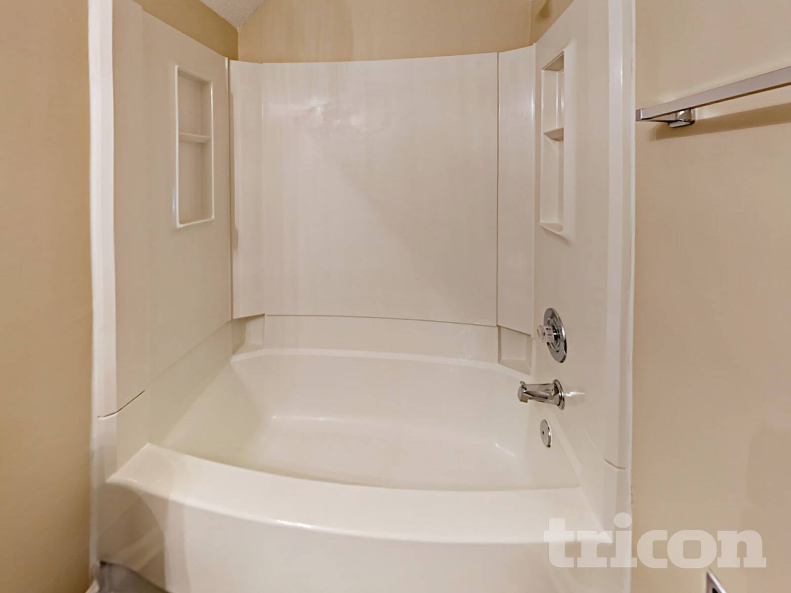 Building Photo - 9304 Twin Trail Dr