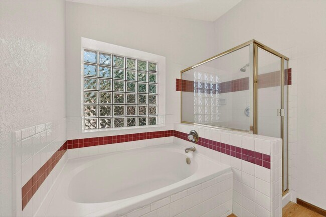 Building Photo - 8908 Henriette Wyeth Dr NE
