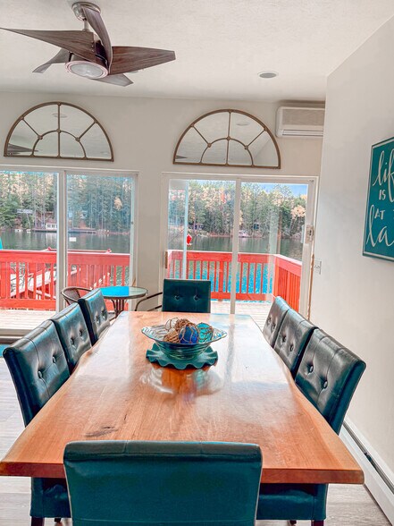 Building Photo - 440 S Peninsula Ln