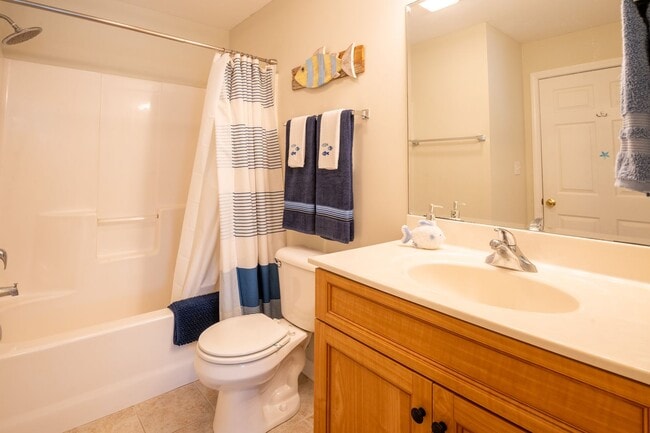 Building Photo - FULLY FURNISHED OFF-SEASON  1 BEDROOM NOW AVAILABLE