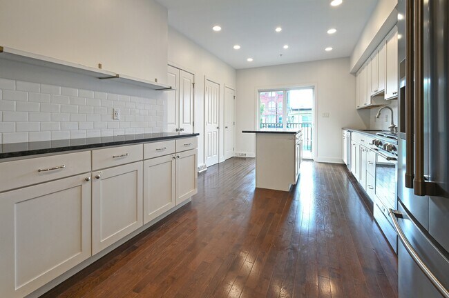 Building Photo - 4059 St Johns Way