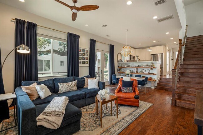 Building Photo - 2812 Oak Springs Dr