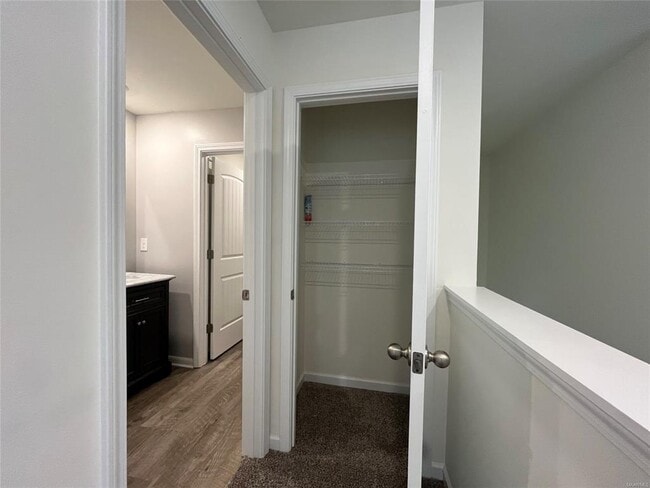 Building Photo - 3336 Meriwether Dr