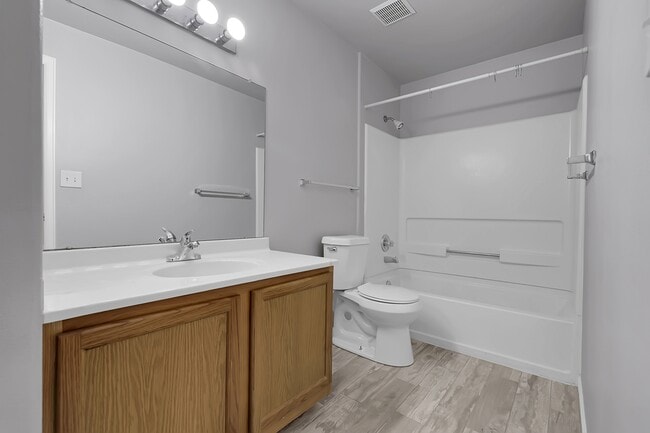 Building Photo - 8475 Pebble Creek Way