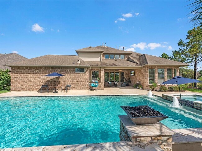Building Photo - 19003 Cove Manor Dr