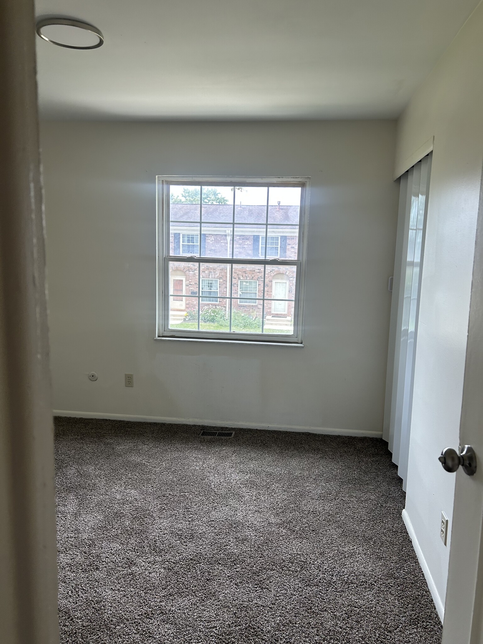 Building Photo - 4677 Tarryton Ct S