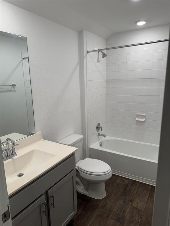 Building Photo - 204 James River Dr