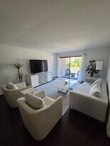 Building Photo - 3825 E Camelback Rd