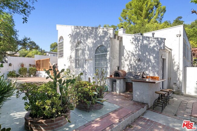 Building Photo - 4322 Ensenada Pl
