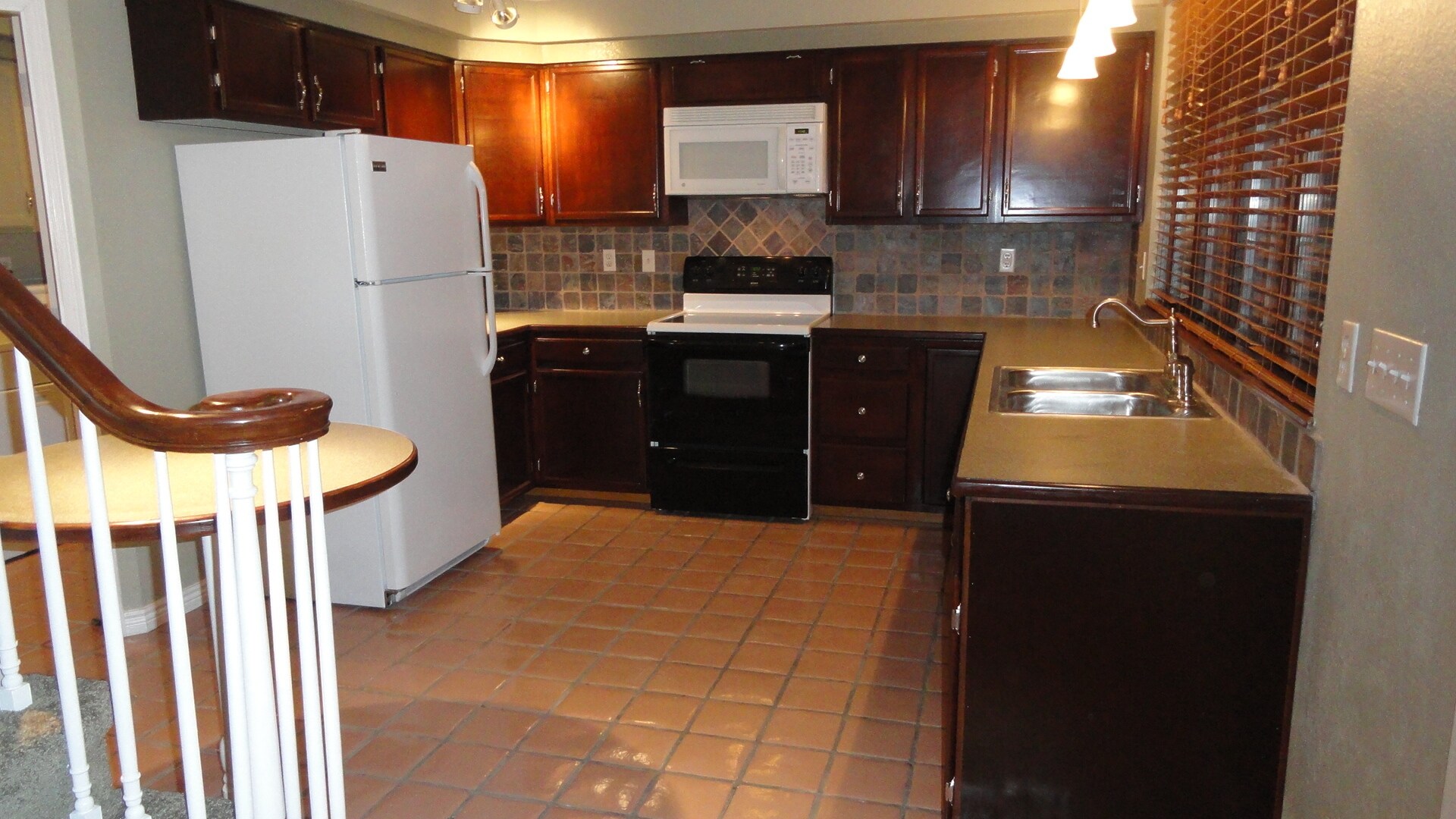 Kitchen - 9705 W 97th Ave