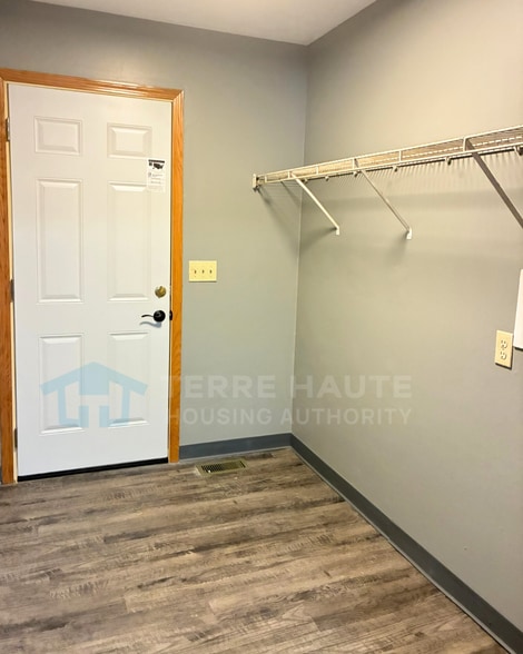 Laundry Area - 1515 Cruft St