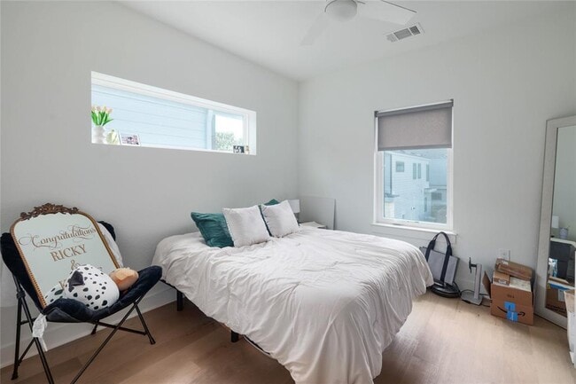 Building Photo - 5820 Sutherlin Rd