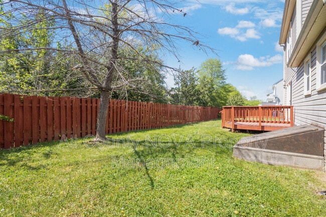 Building Photo - 7826 Fordson Rd