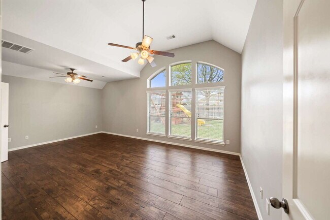 Building Photo - Move-in Ready!  Beautiful Perry Home One Story Home!
