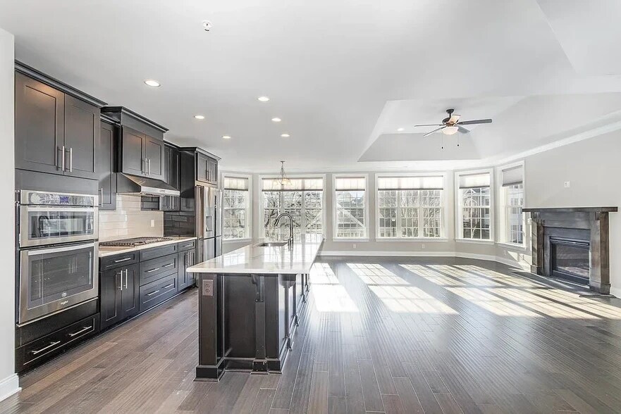 Building Photo - 10420 Sablewood Dr