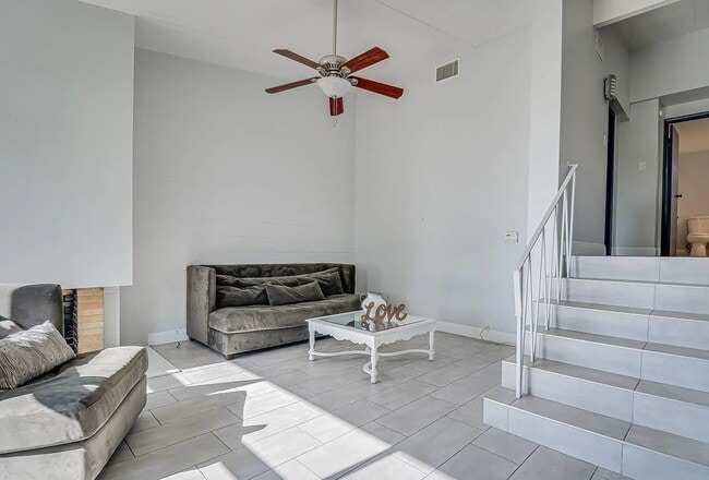 Building Photo - Stylish Unit Designed for Comfort