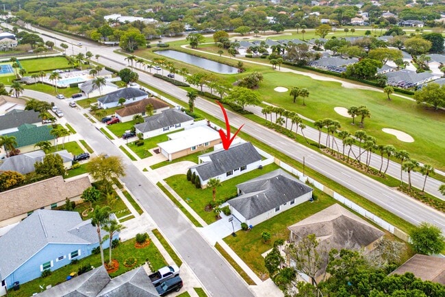 Building Photo - 125 Raintree Trail