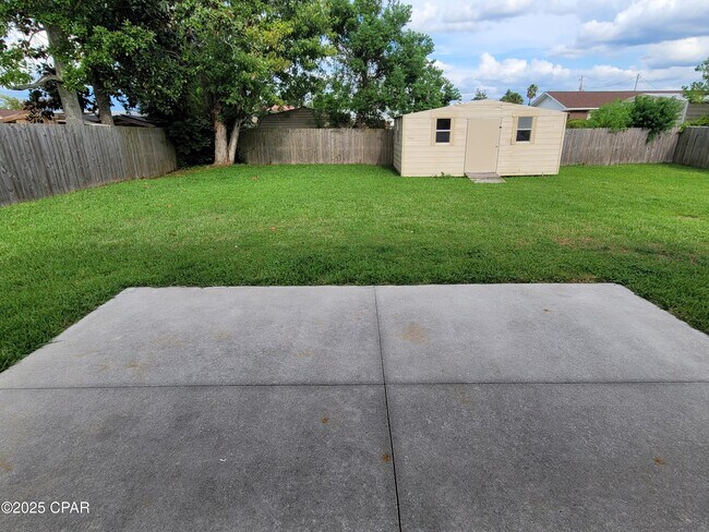 Building Photo - 1425 S Gay Ave