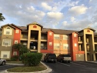 Building Photo - Beautiful Condo available on July 1st. Do not miss this opportunity.