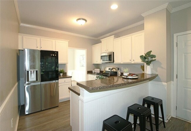 Building Photo - 1213 Kingsbury Ln