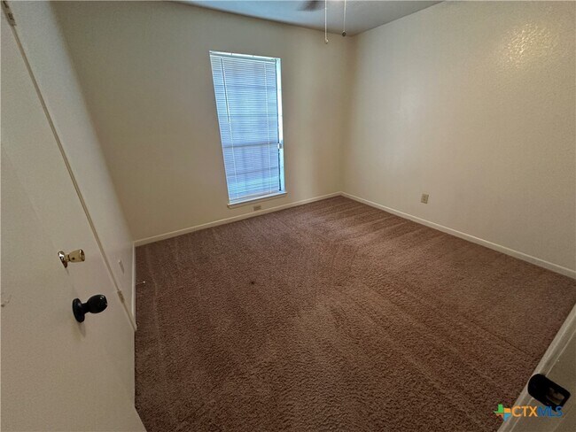 Building Photo - 3603 Amanda Dr