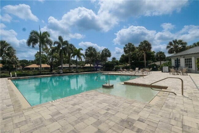 Building Photo - 6772 Southern Oak Ct