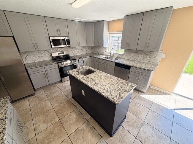 Building Photo - 4 Princess Geraldine Pl