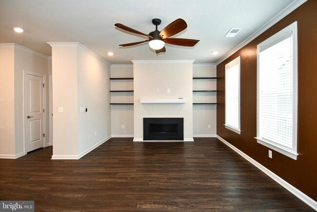 Building Photo - 20739 Heron Landing Dr