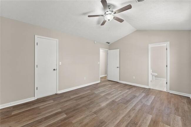 Building Photo - 175 Cedar Ridge Dr