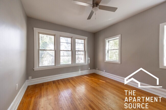 Primary Photo - 2655 W Homer St