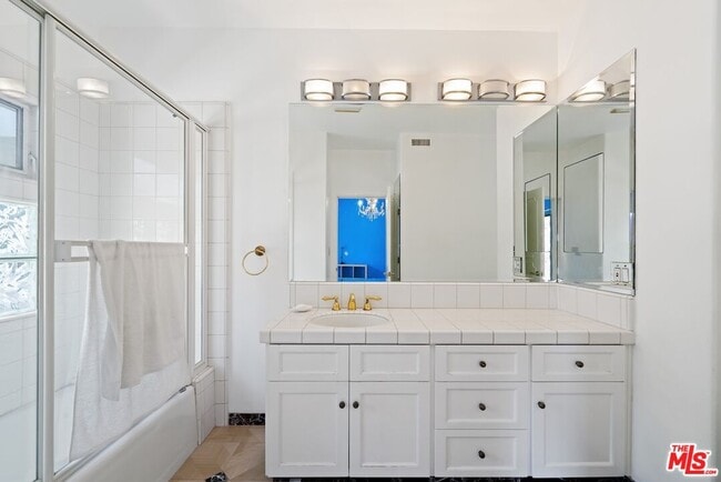 Building Photo - 15656 Crownridge Pl